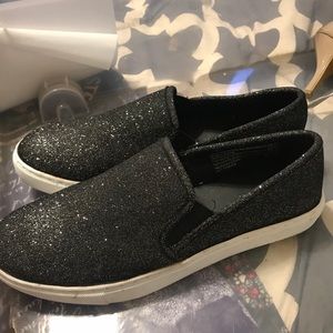 2 pair used women's DKNY/Brash size 9.5 shoes